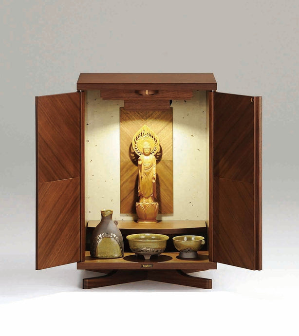 さざ波を越えるヨットのように。